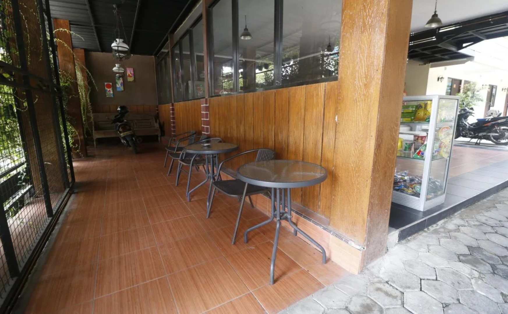 RedDoorz @ Jalan Pangeran Antasari Lampung