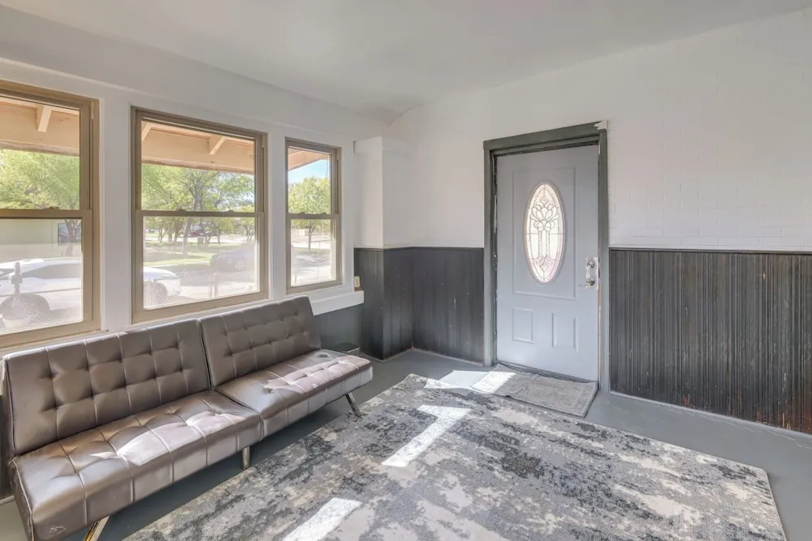 Walk to Main Street: Charming Roswell Home!