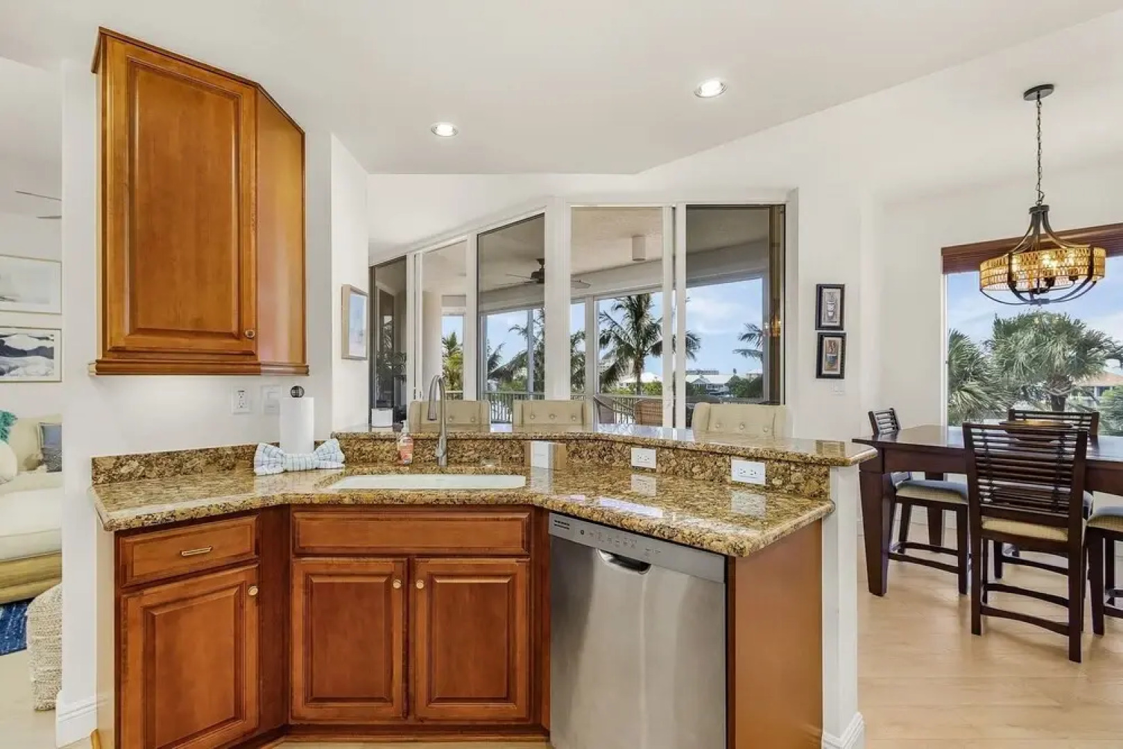 Waterside #835: Bayscape Bliss 3br/2ba Condo W/ Pool! 3 Bedroom Condo