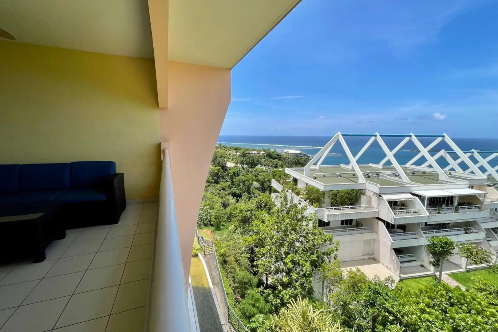 Appartement Hana Iti breathtaking on the ocean at the entrance of Papeete