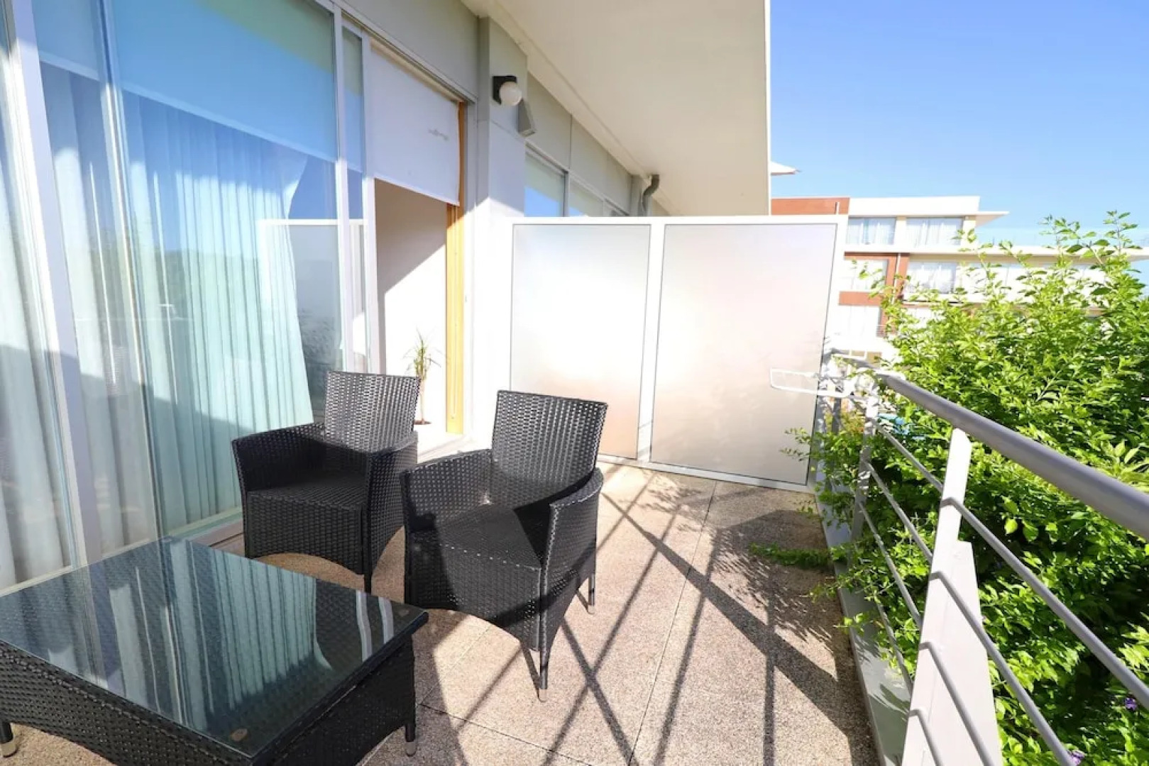 Studio in Esposende, With Wonderful Lake View, Pool Access, Enclosed G