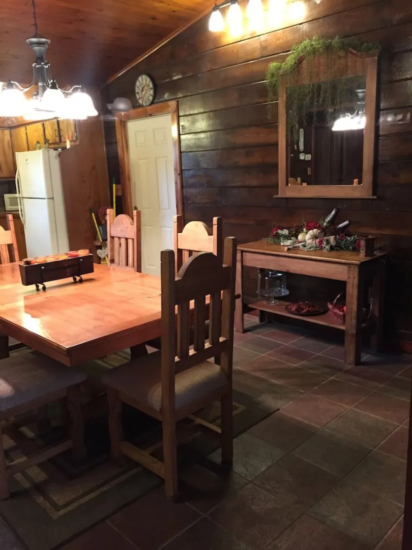 Whip Or Wheel Cabins