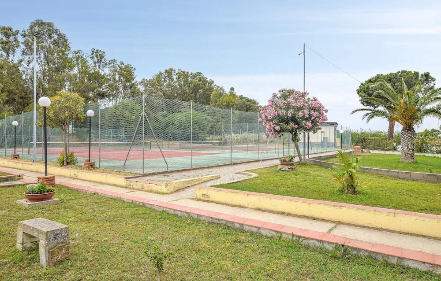 Stunning Apartment in Botricello With 2 Bedrooms