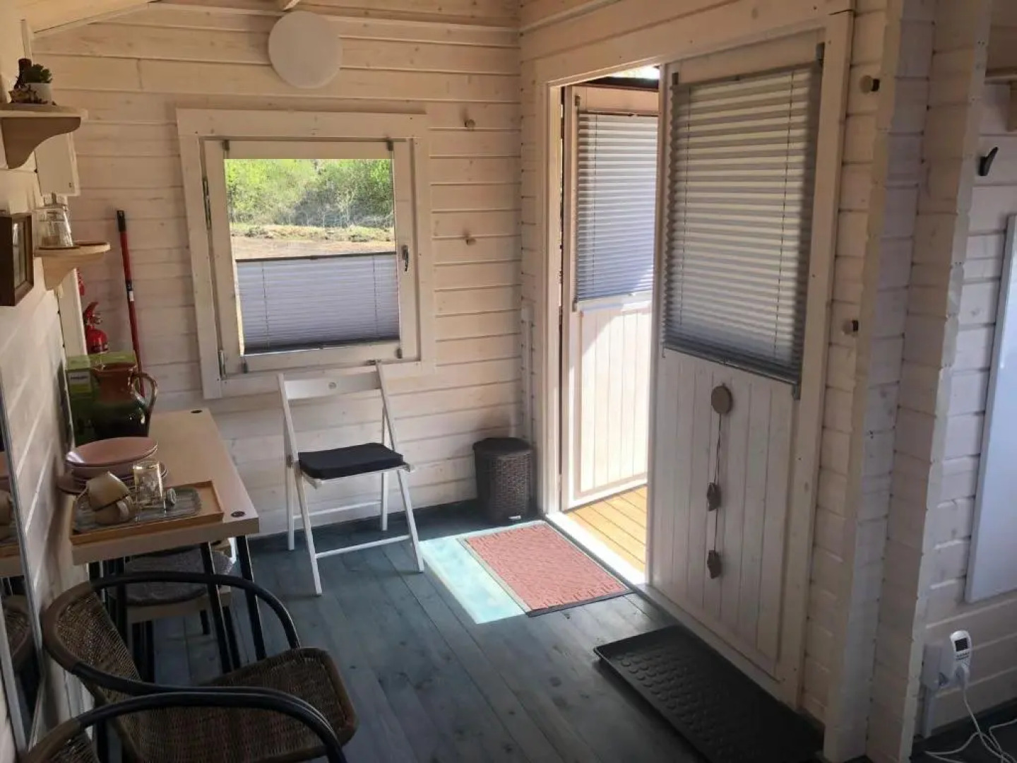 WOMOCAMP Holzhütte 2