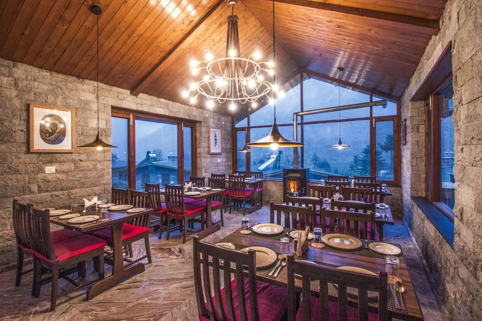 LaRiSa Mountain Retreat by Svenska