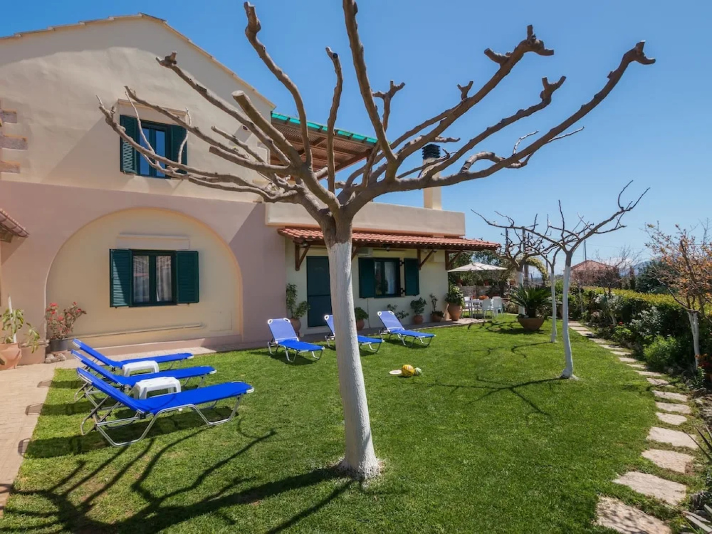 Traditional Ioannis Cottage...luxurious & Rustic With Ecological Heated Pool !!!