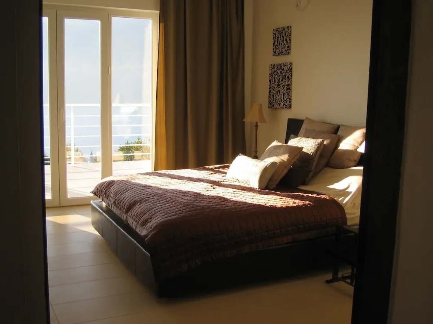 Remarkable 4-bed Villa in Denovici