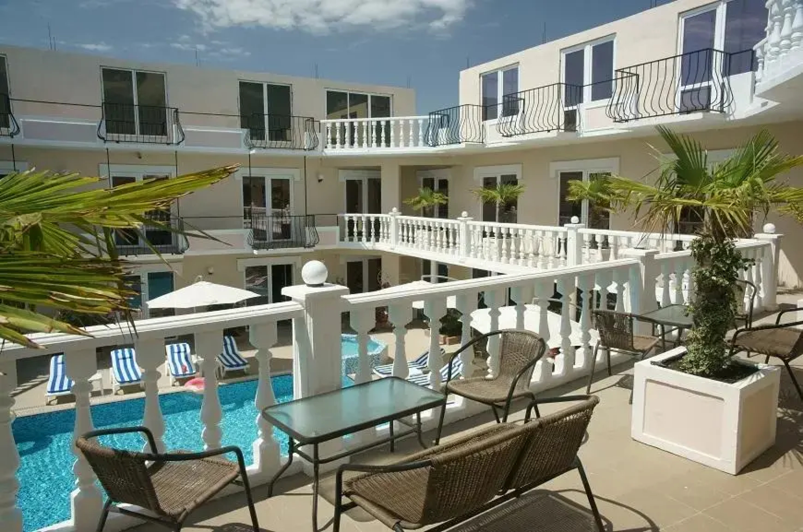 Aquamarine Hotel
