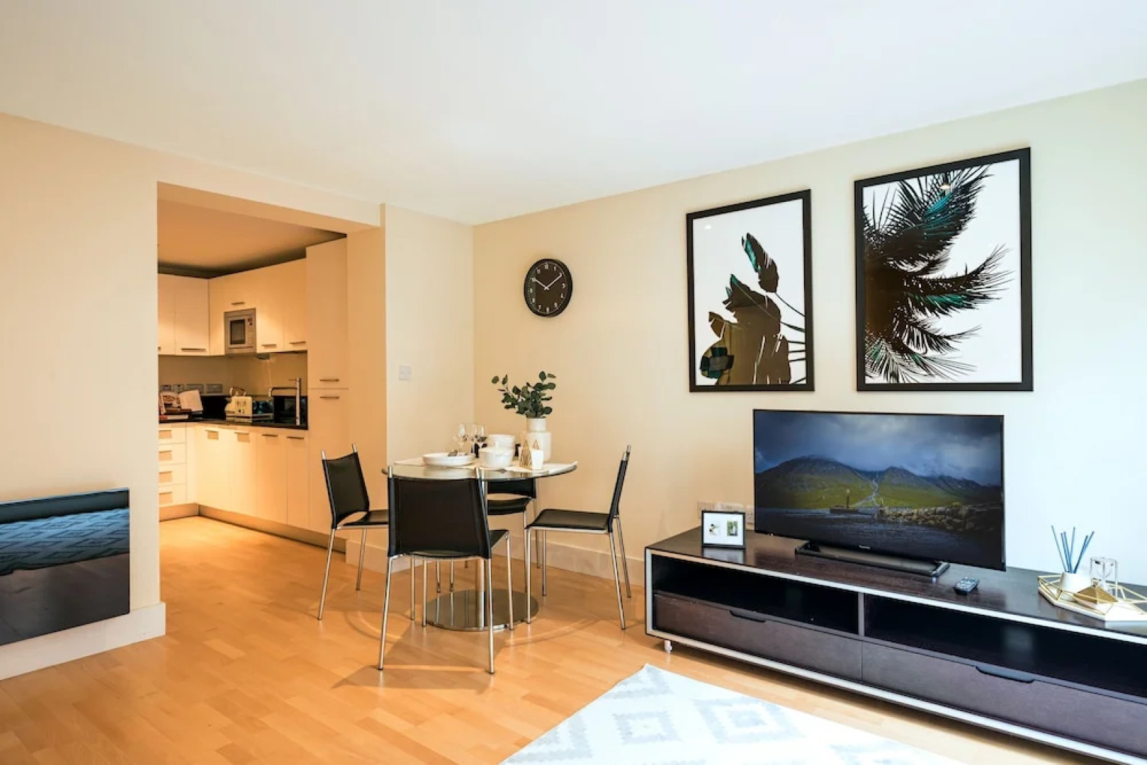 Impeccable 1-bed Apartment in London City