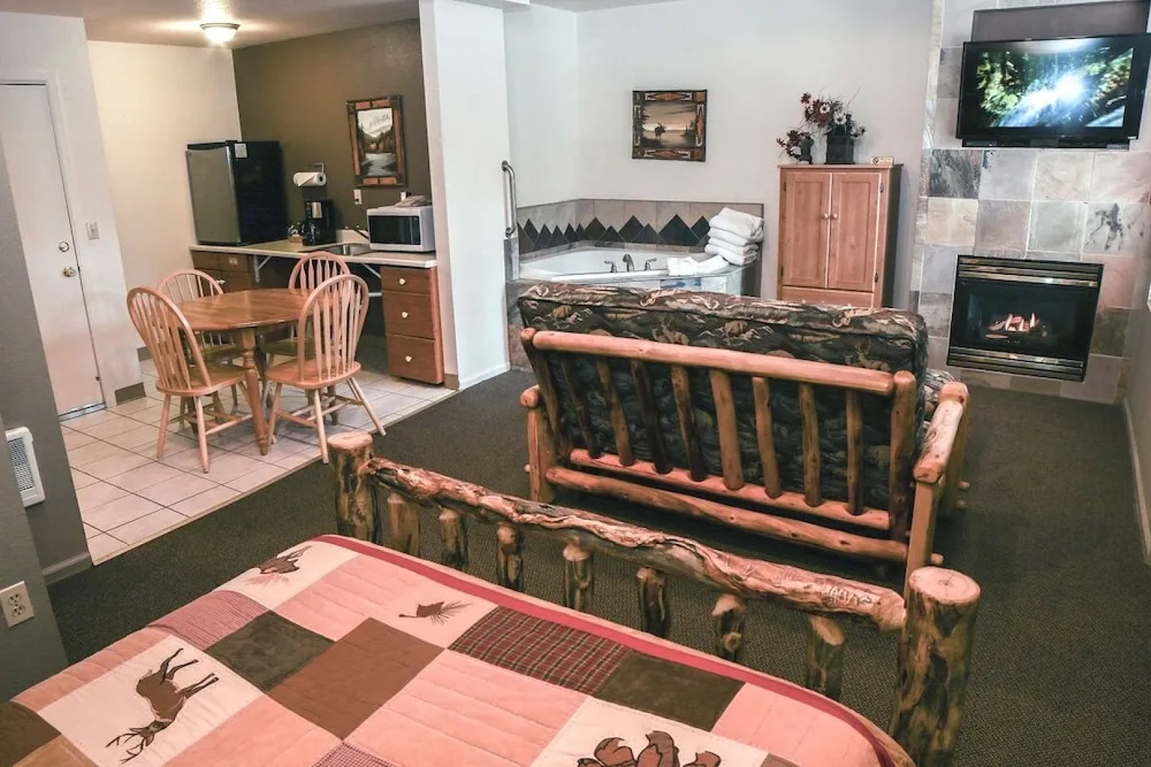 Fawn Valley Inn: 104