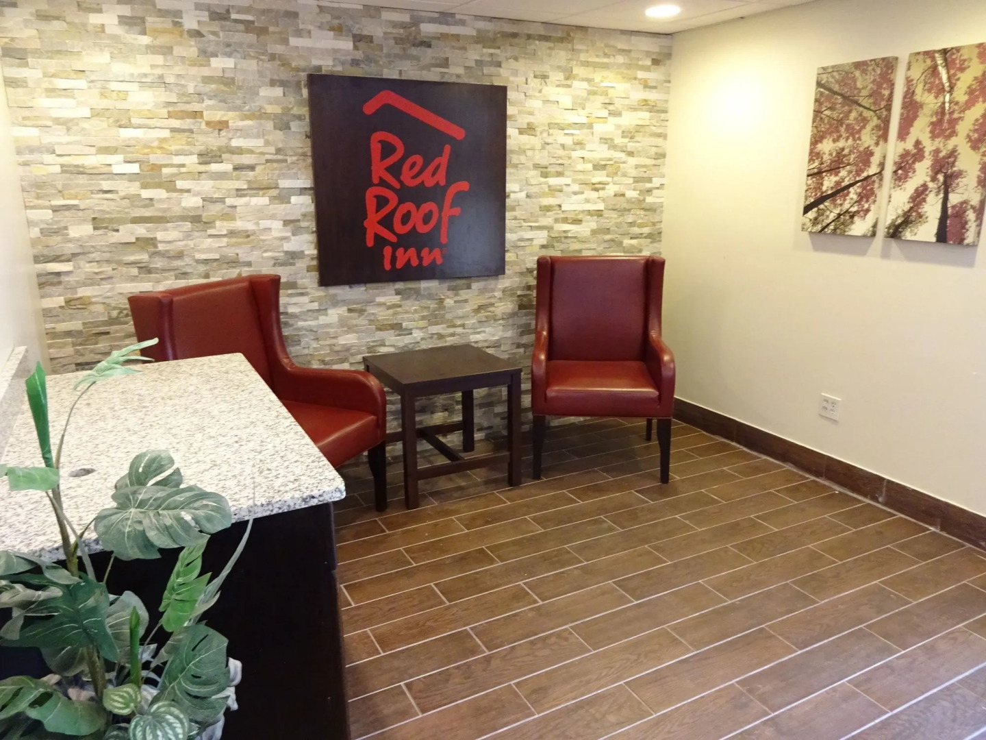 Red Roof Inn Scottsburg