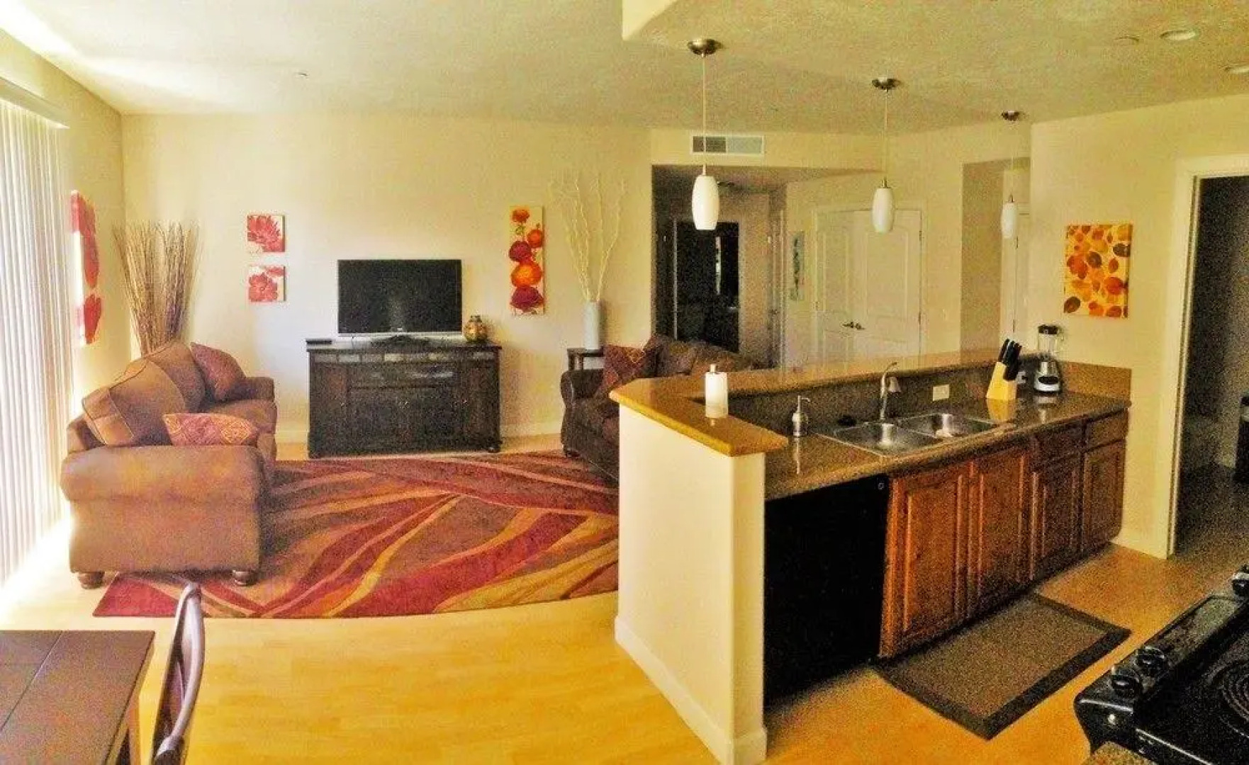 Downtown Luxury Condo at Citifront