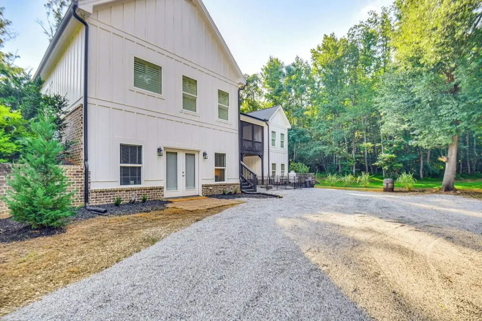 Pet-friendly Georgia Apartment: 8 Mi to Athens!