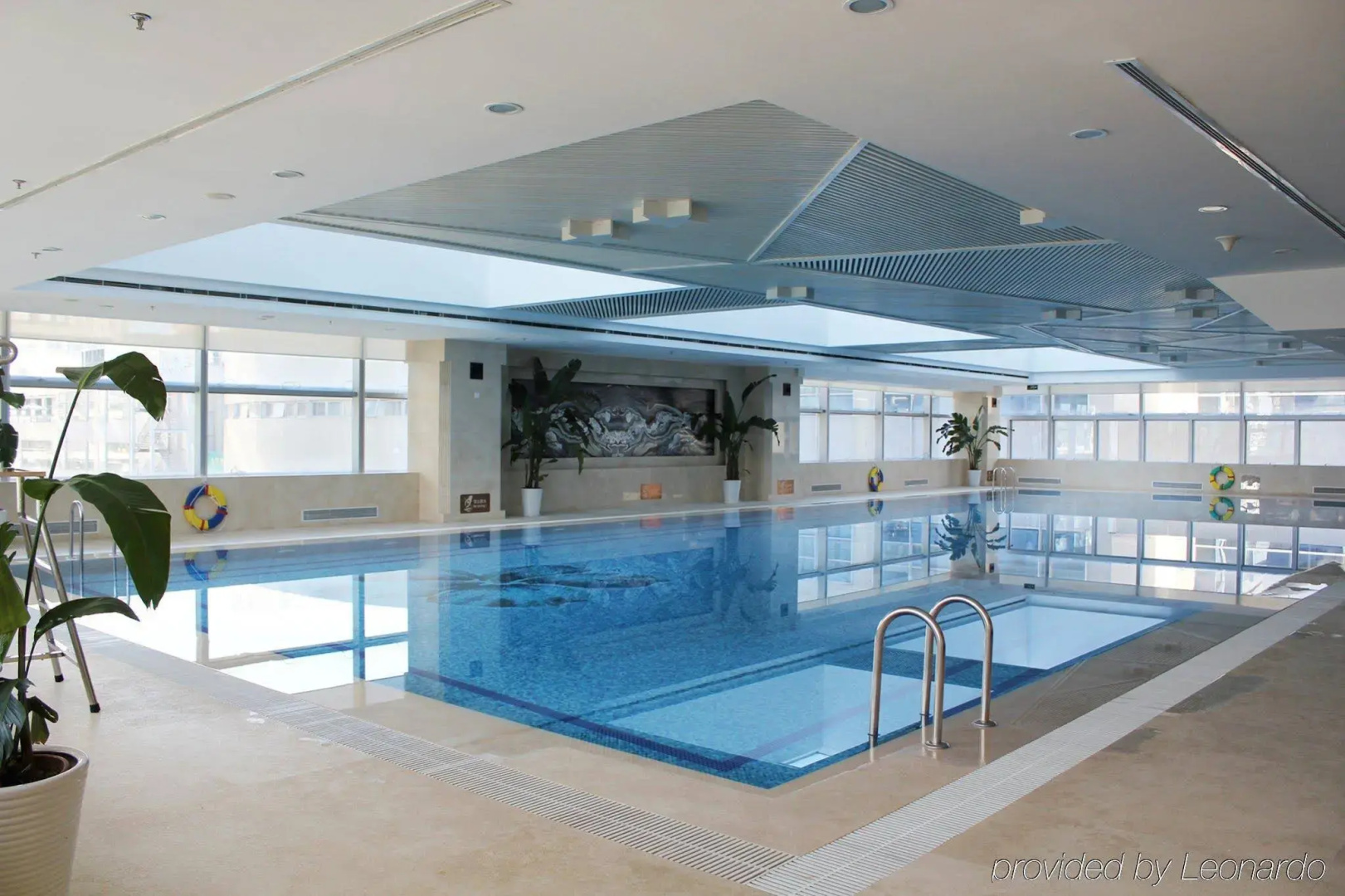 Holiday Inn Beijing Focus Square by IHG
