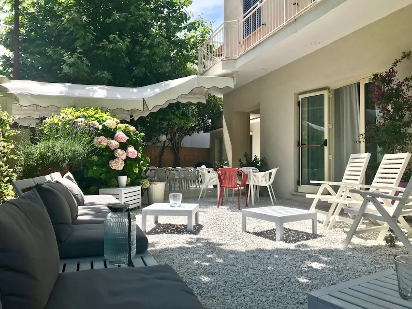 Petit Hotel - Hotel a 3 stelle a Lido di Camaiore