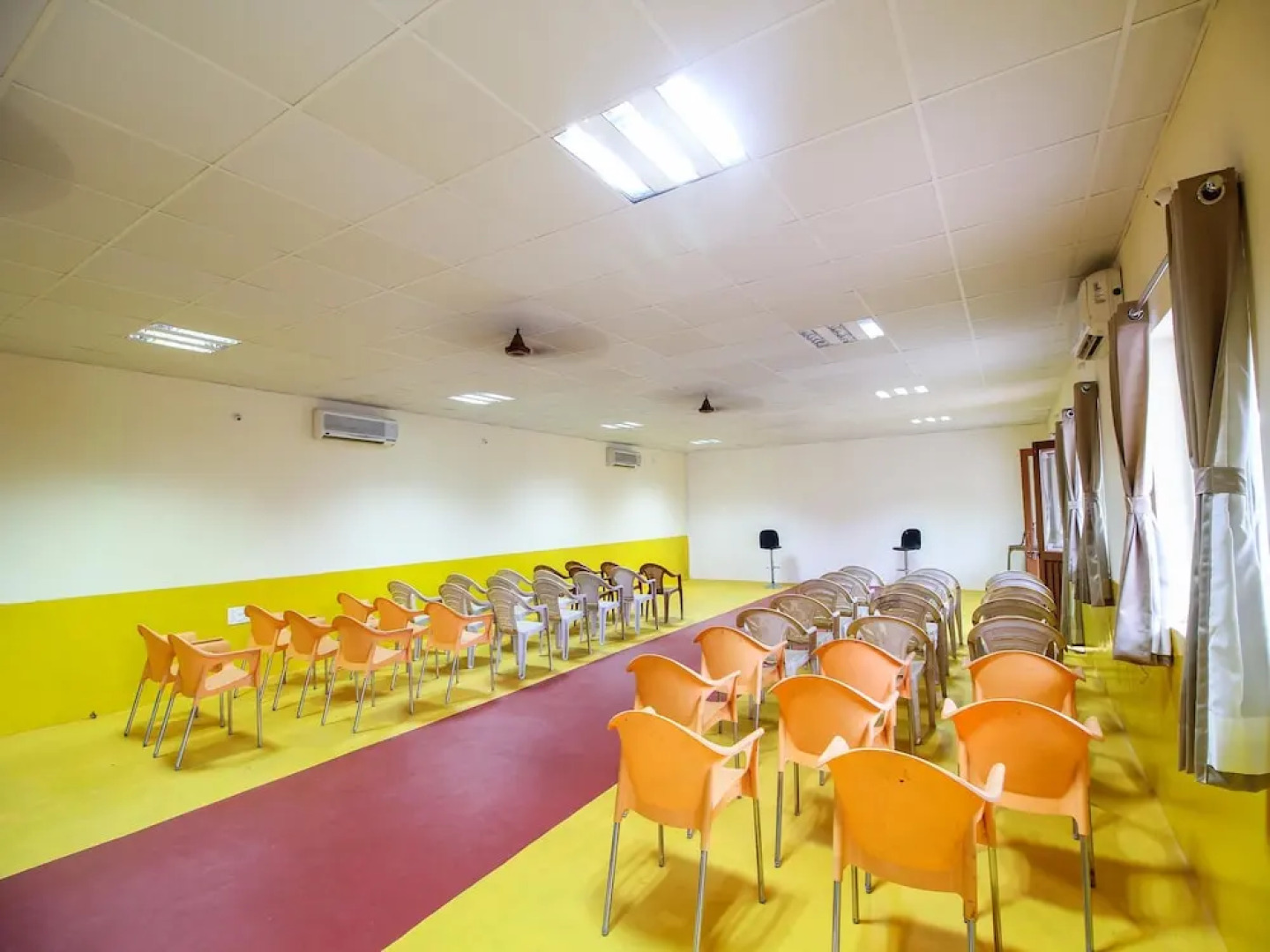 OYO 15708 Sharmada Hidden Nest