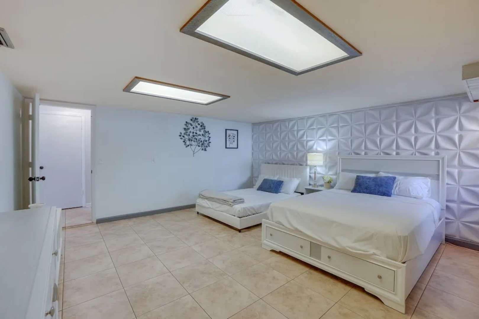 Spacious Tampa Vacation Rental ~ 7 Mi to Beach!