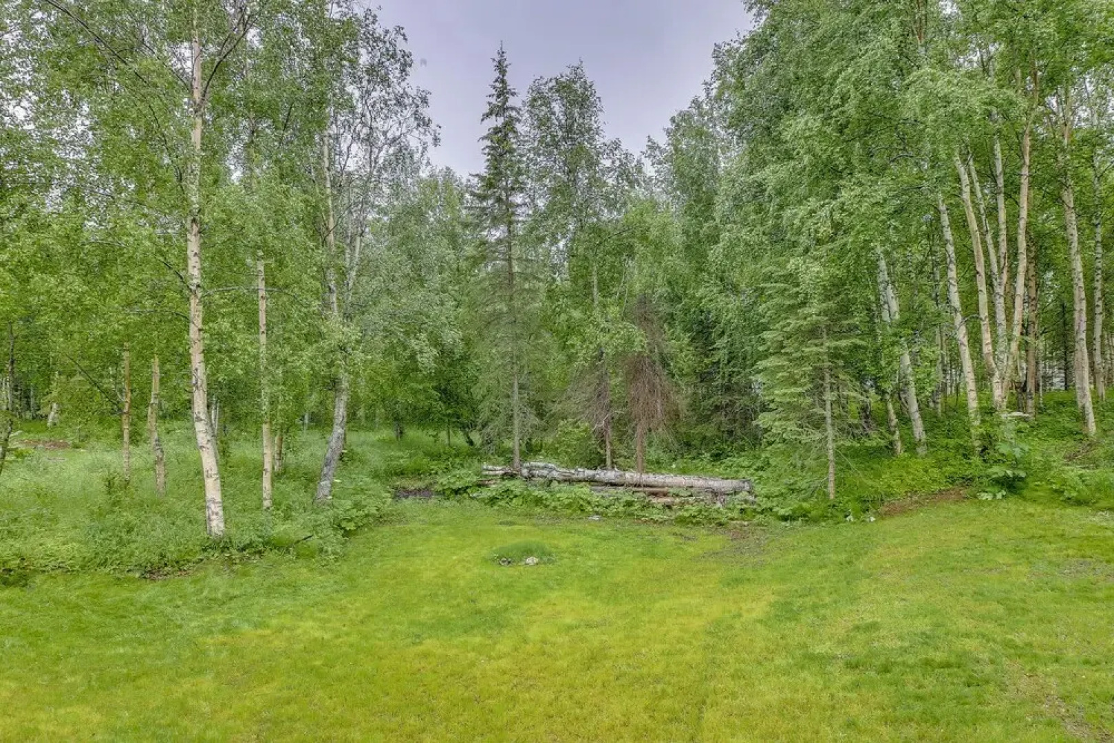 Charming Wasilla Getaway w/ Fireplace & Gas Grill!