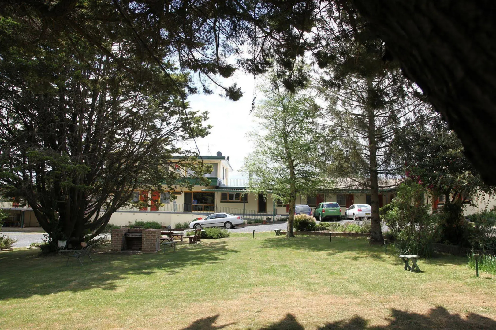 Titania Motel