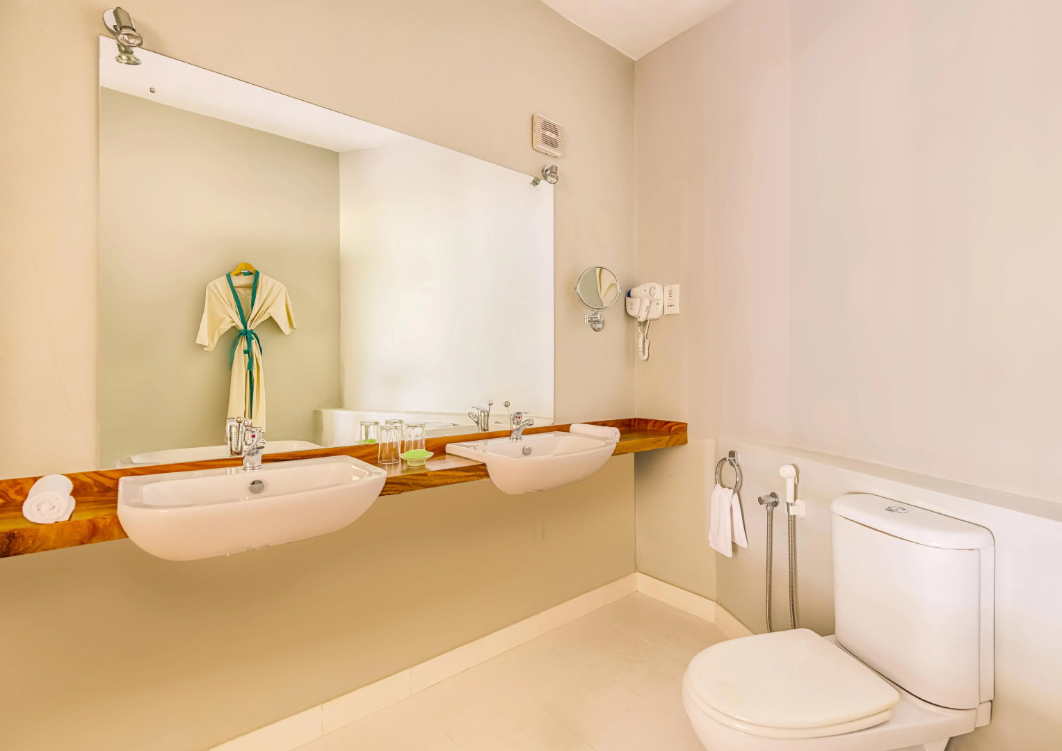 Mermaid Hotel & Club