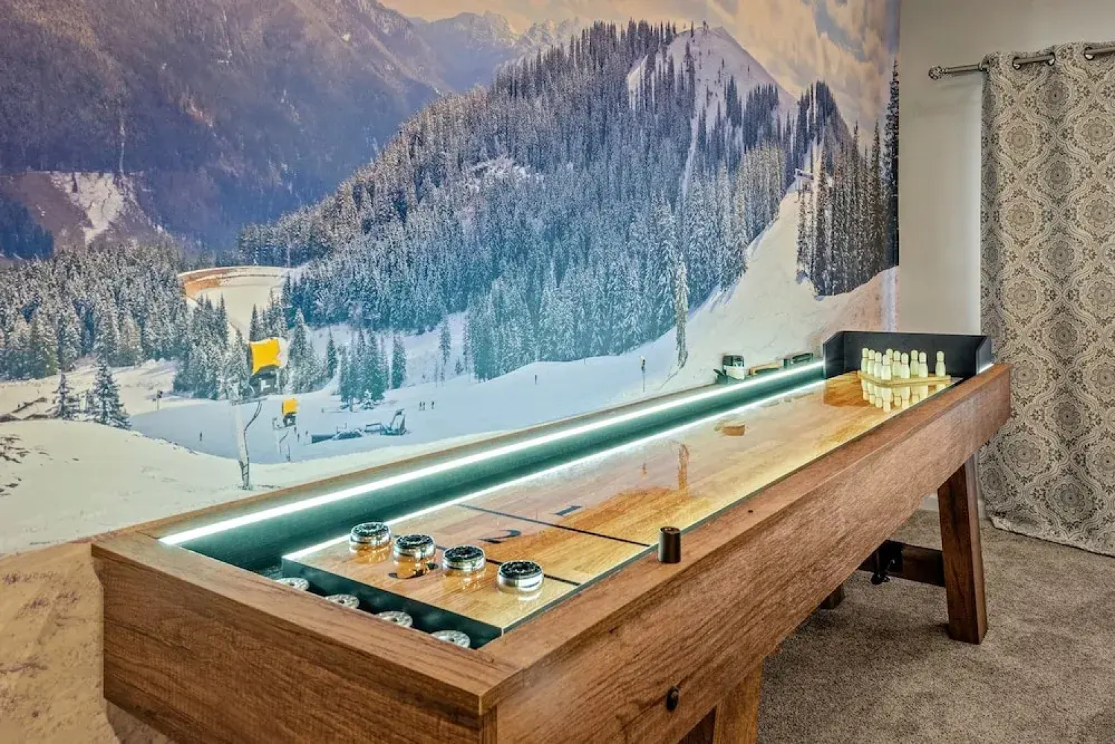 Slopeside Escape by Avantstay Walk to Ski Lifts Arcade Games Shuffleboard