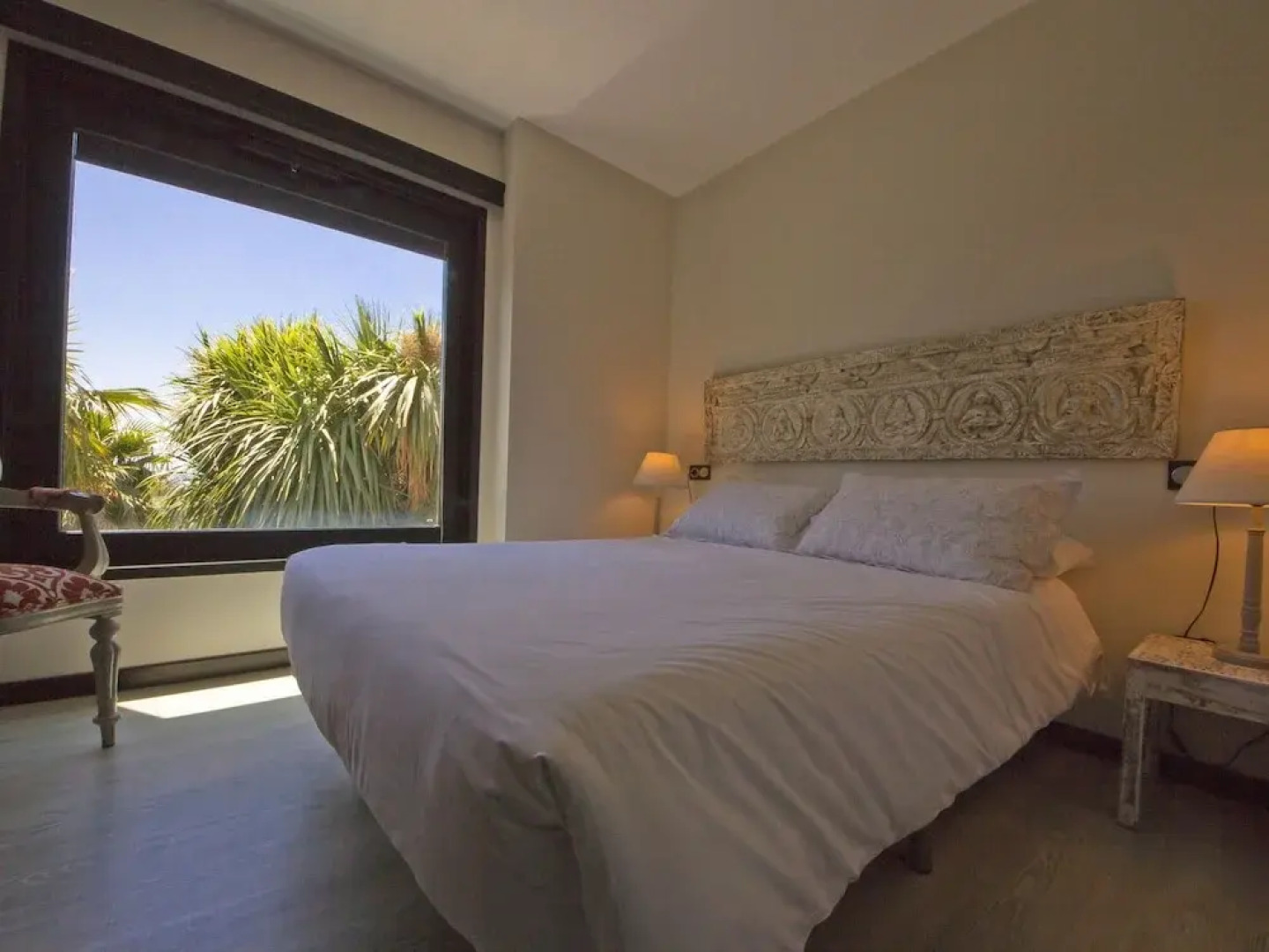 Posh Villa With Pool, Garden & Ocean Views in Sansenxo