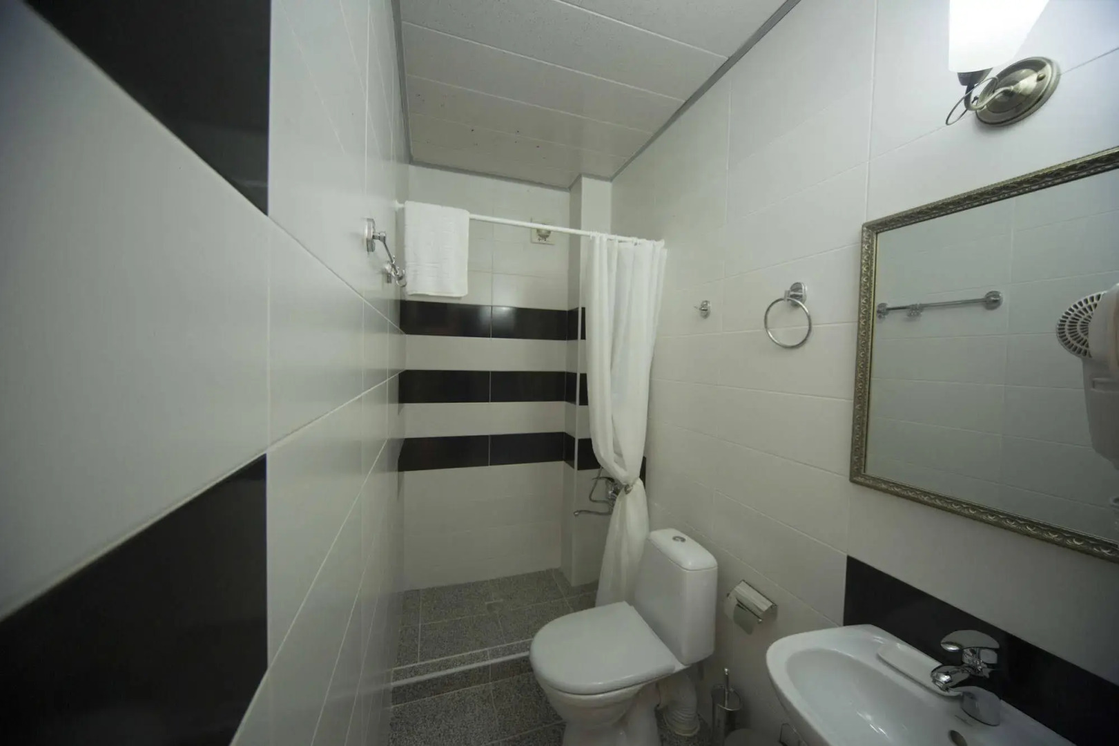 Отель Log Inn Boutique