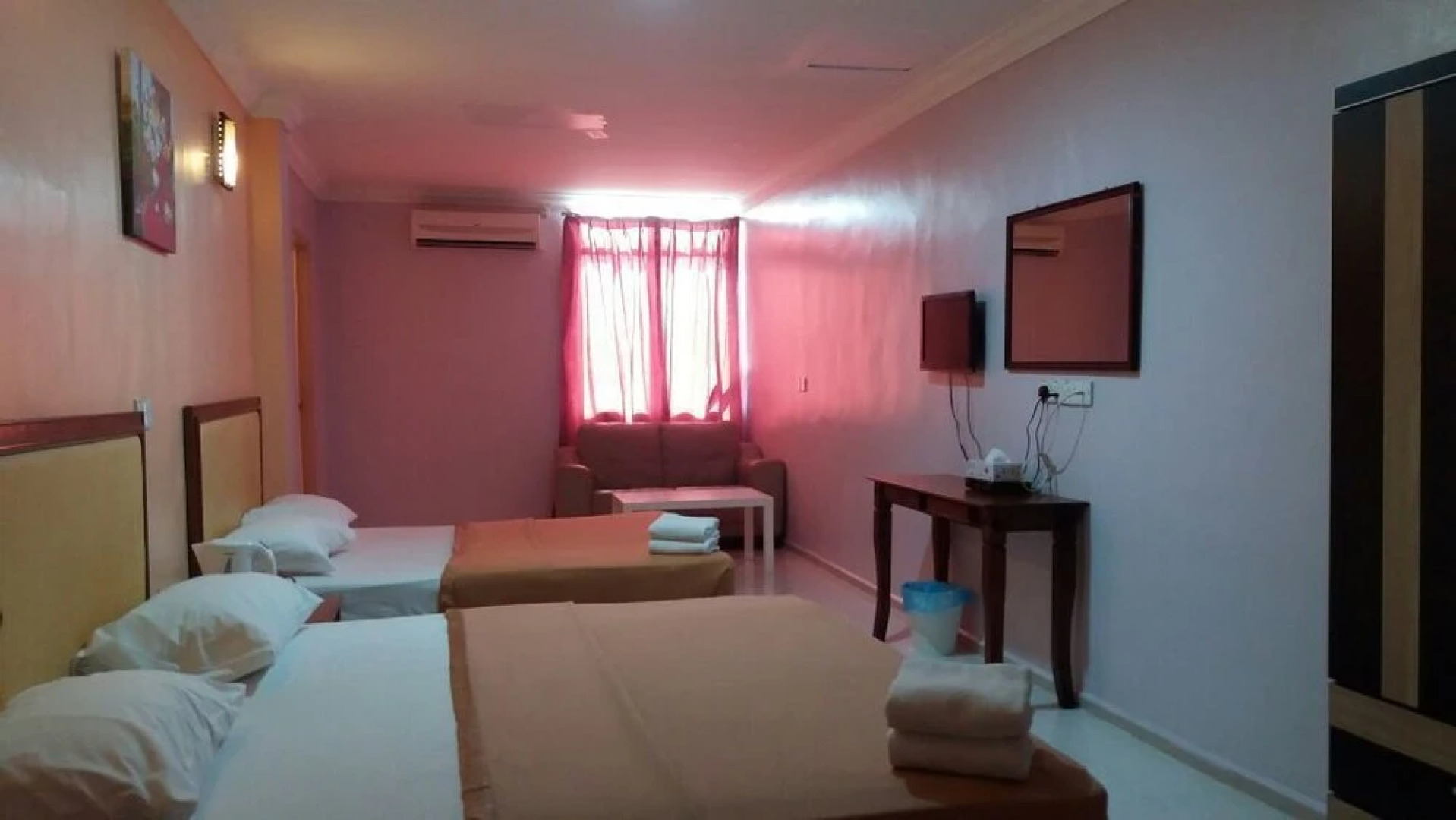 Saujana Hotel And Restaurant