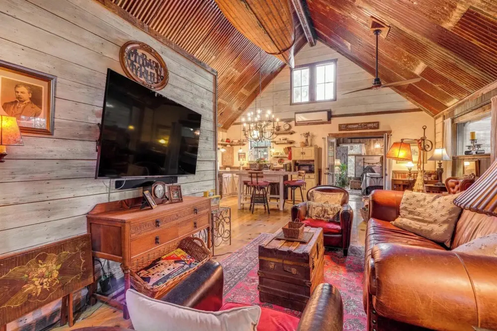 Pet-friendly Wimberley Cabin w/ Fire Pit & Hot Tub