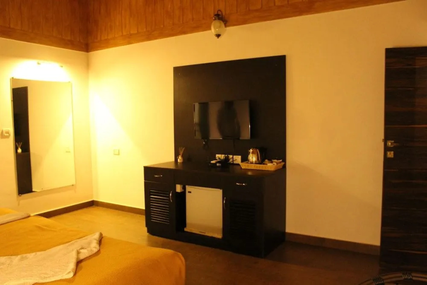 Shangri La Jungle Resort