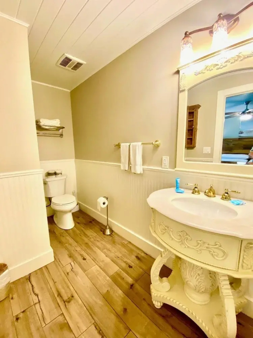 Coast Oaks Cottage 3 1 Bedroom Cottage by RedAwning