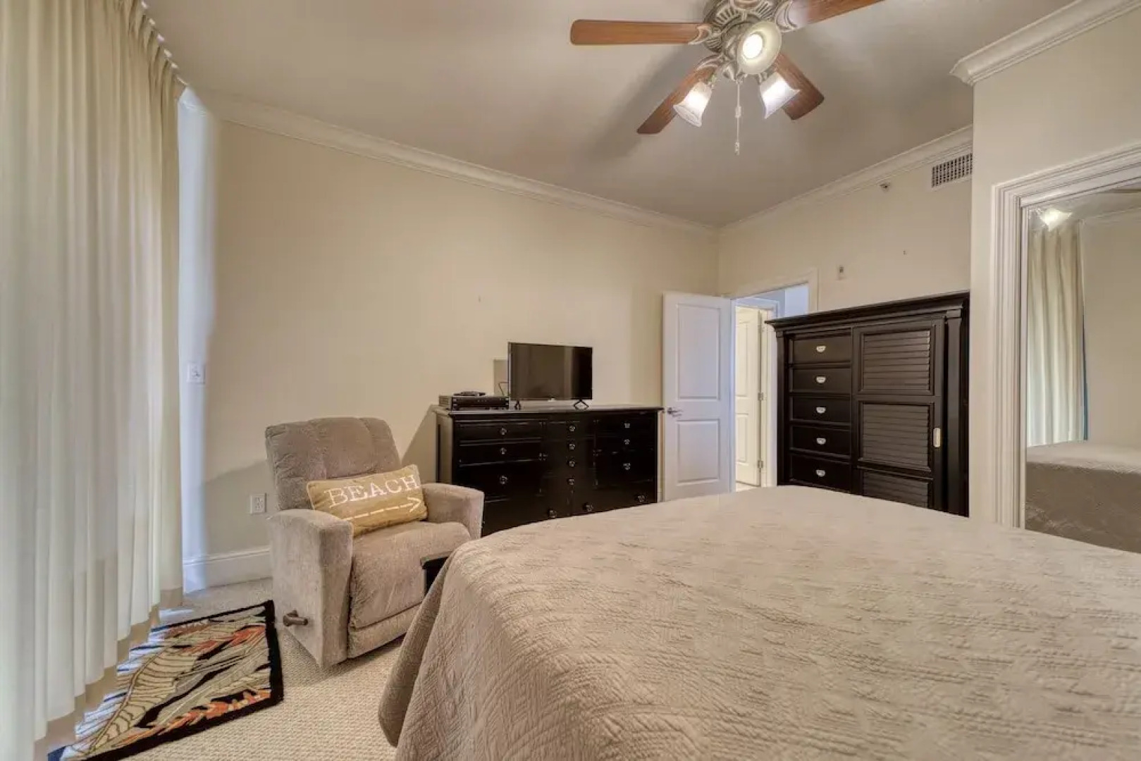 Holiday Isle Unit 122 - Ground Floor Corner Unit - Wrap Around Balcony - Extra Large Floor Plan! 3 Bedroom Condo by RedAwning