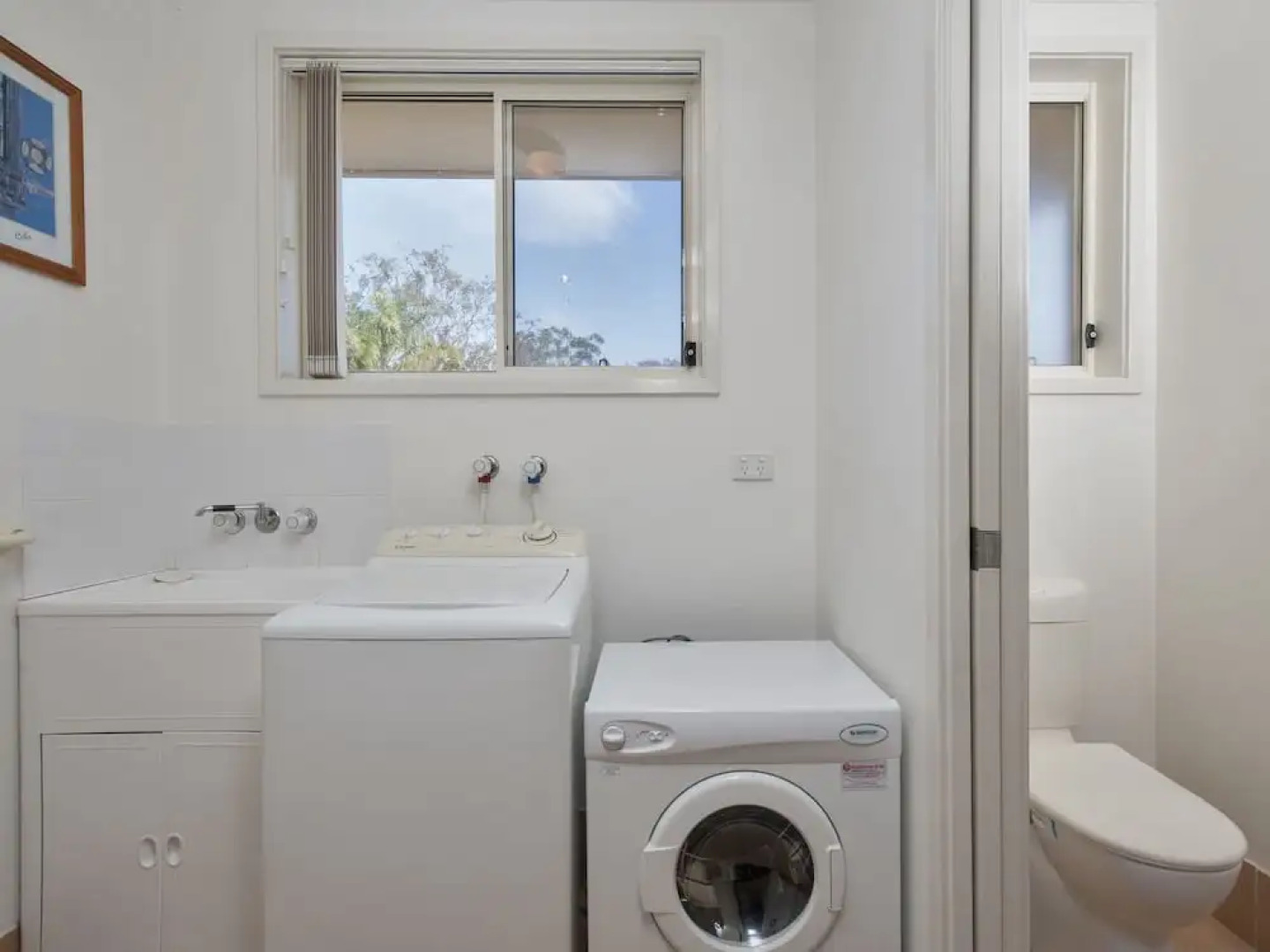 White Waves, 7B Achilles Street