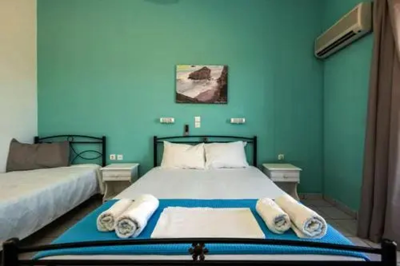 Contaratos Holiday Lettings