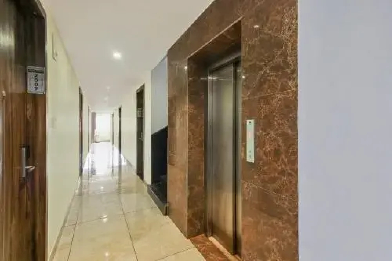 OYO 27021 Hotel Siddhi International