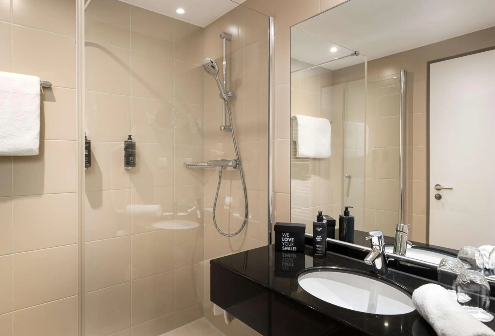 Elaya Hotel Hamburg Finkenwerder