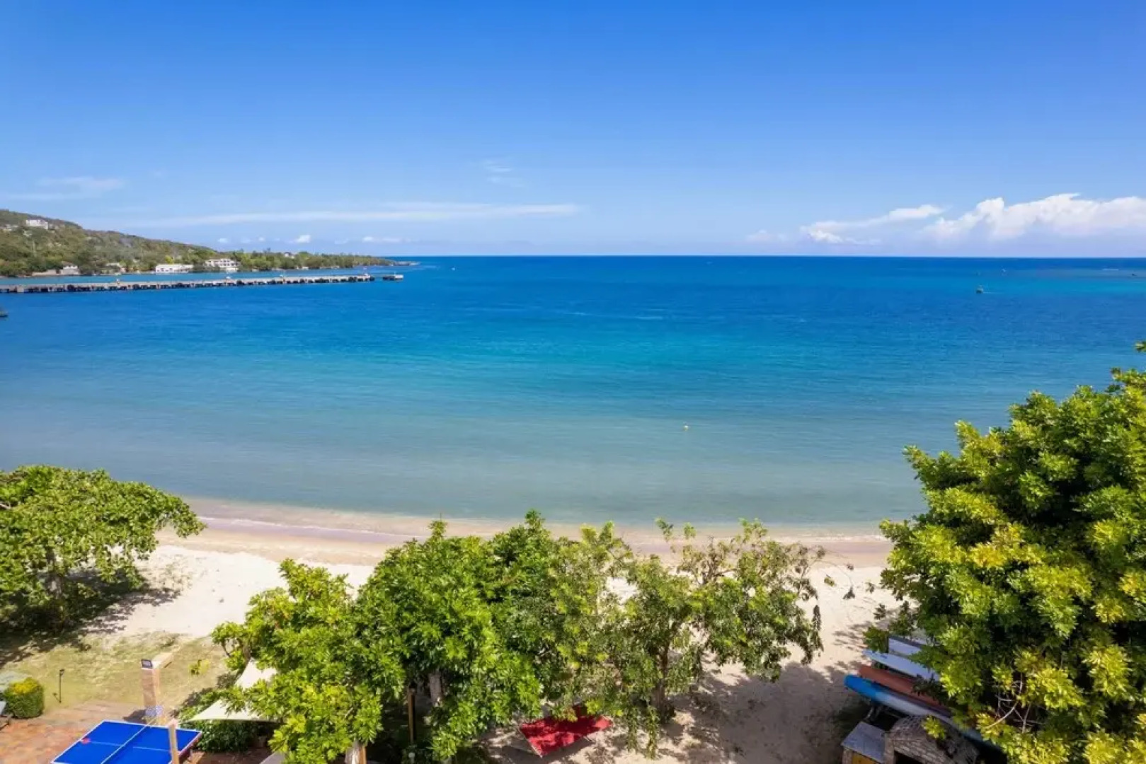 Oceanfront 'majestic Beach House' w/ Gym + Pool!