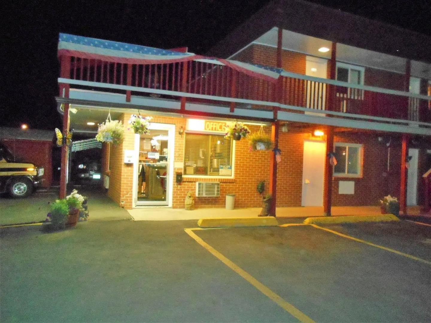 Super Saver Inn