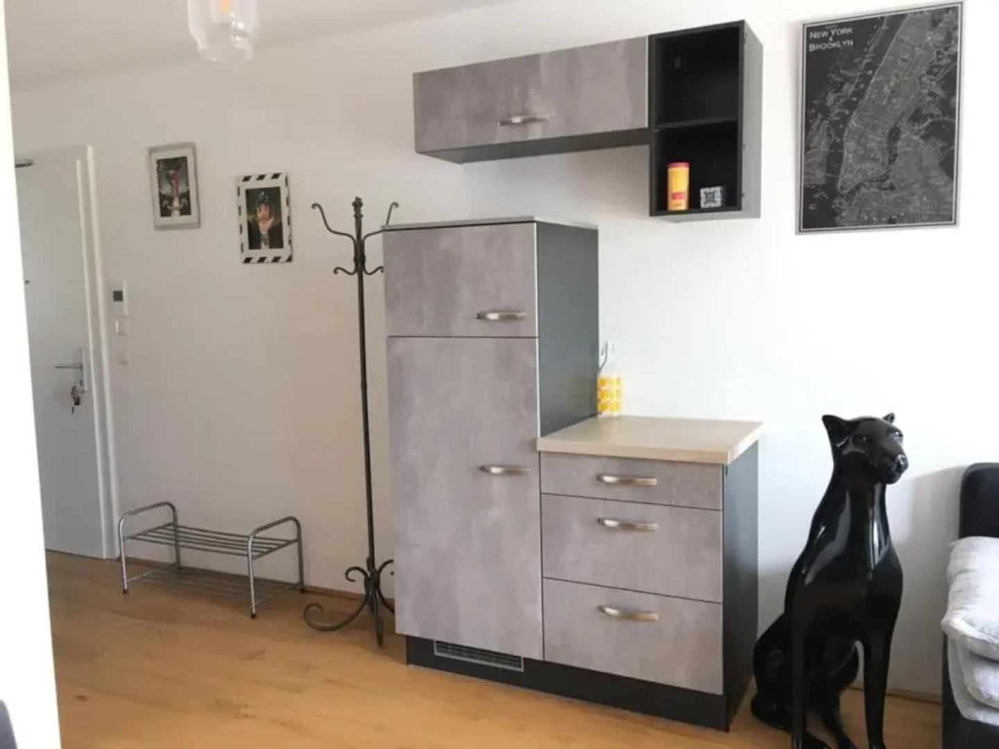 Red Flower Apartment with Pool - 5 min to Lake