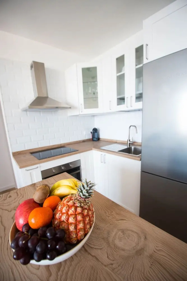 Endless Summer Apartment, Fresh Style and Sea Views