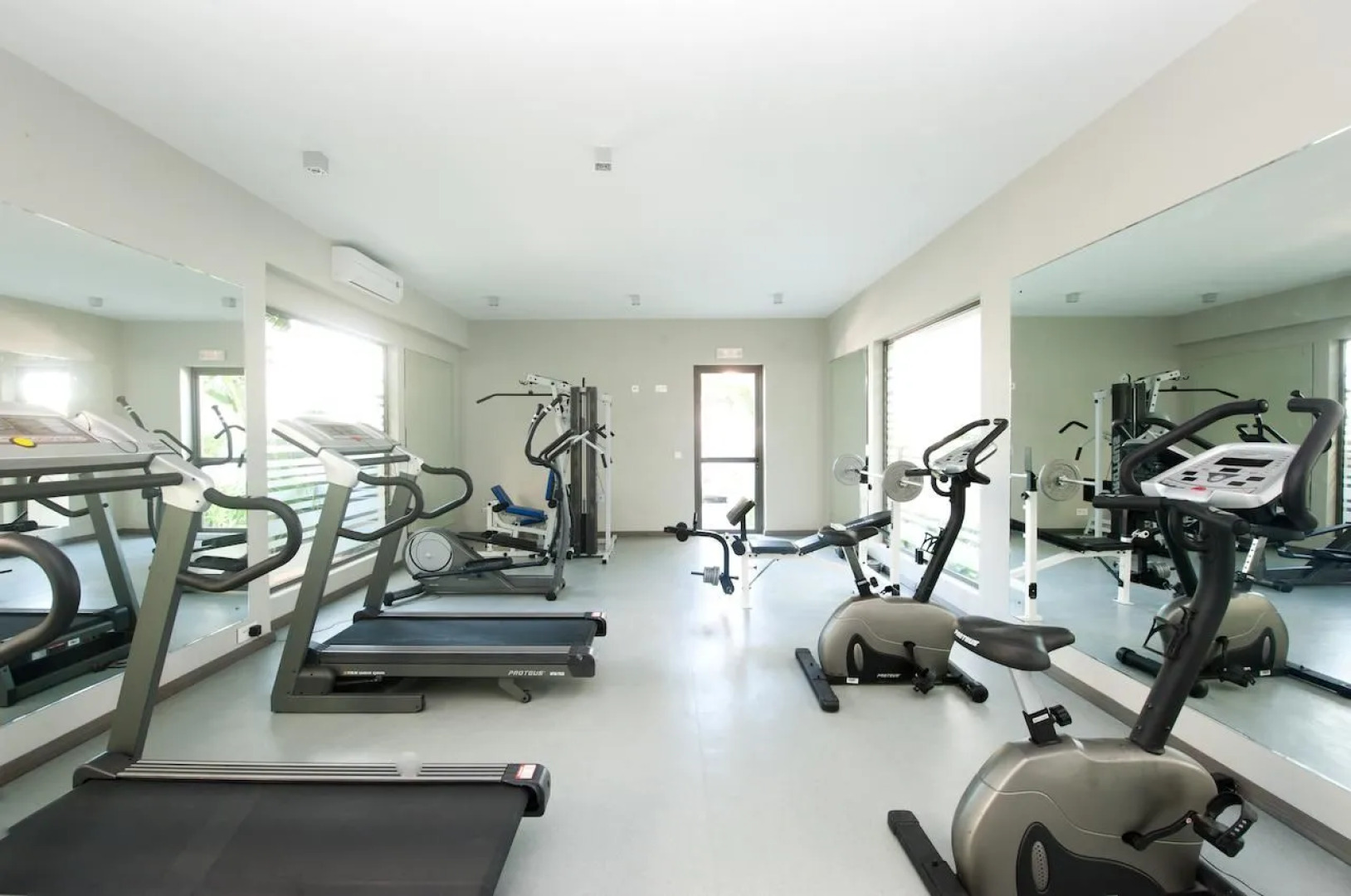 Element Bay Luxury Beach Apartments