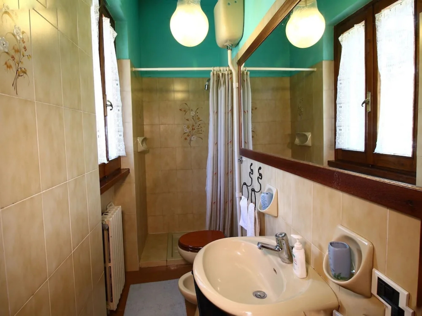 Modern Villa in Subbiano Italy With Swimming Pool