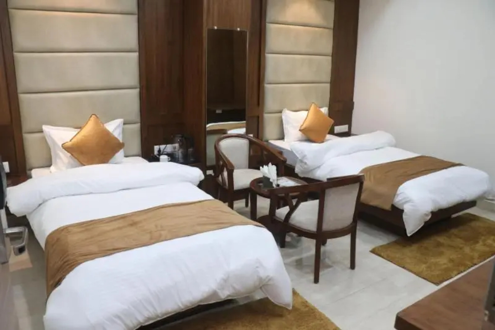 The Hotel Royal Jewel