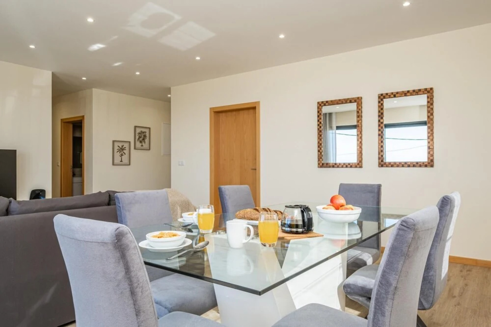 Canhas Residence I by Homie