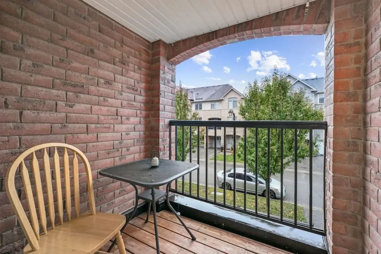 Chic 2BR House Newly Renovated Central Spot