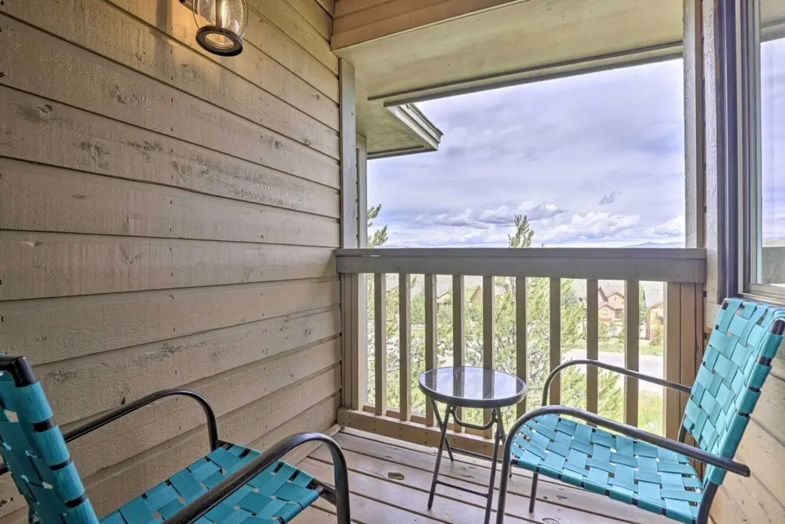 < Half Mi to Ski Lifts: Cozy Granby Ranch Studio!