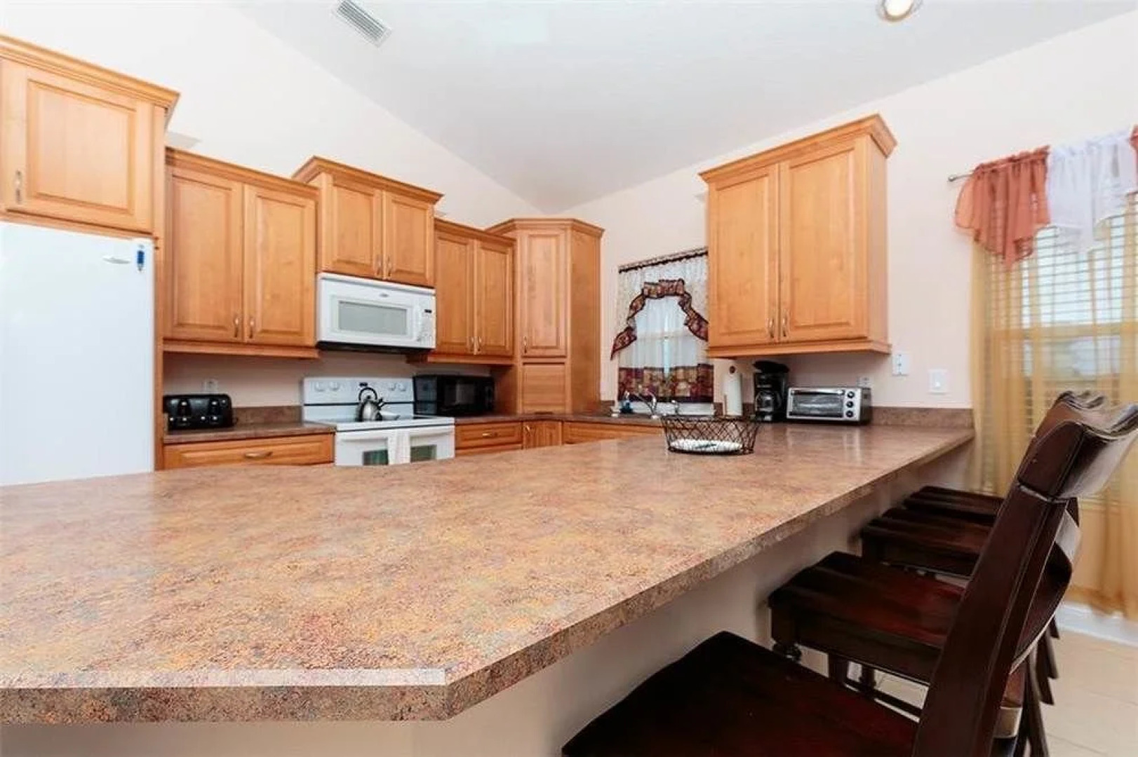 Water's Edge 4 Br home by RedAwning