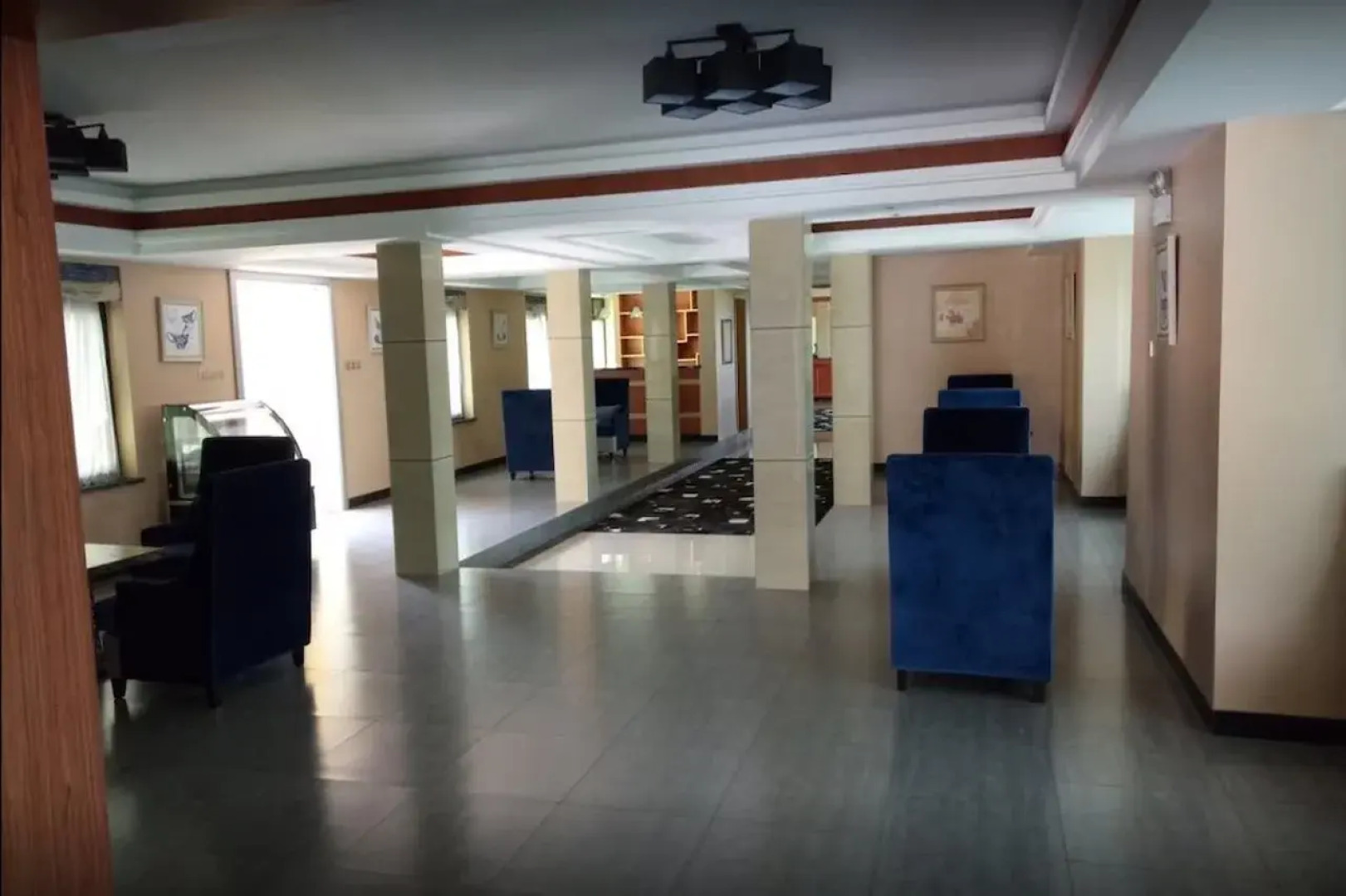 Courtyard International Hotel