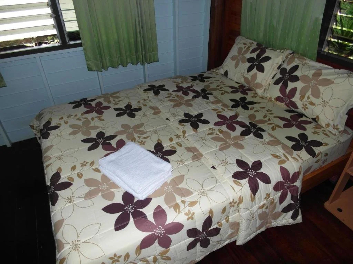 Baan Tai Rom Yen Resort