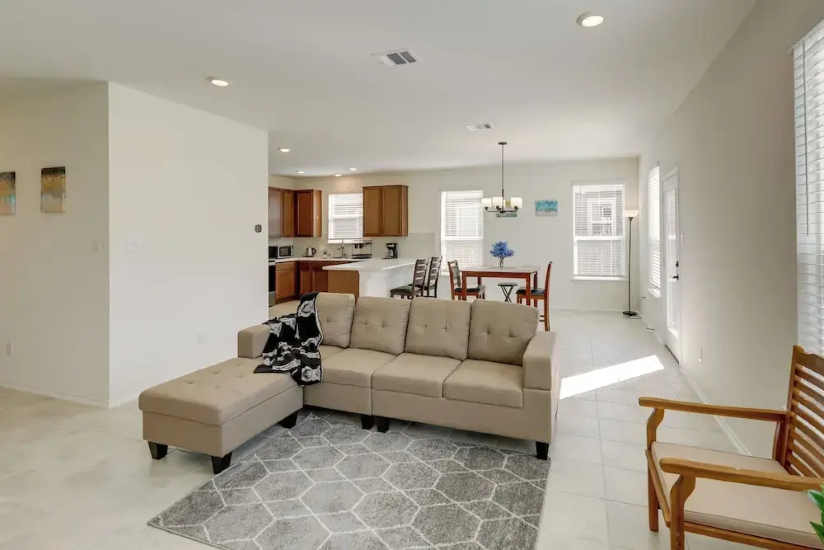 Manor Vacation Rental w/ Yard: 17 Mi to Austin!